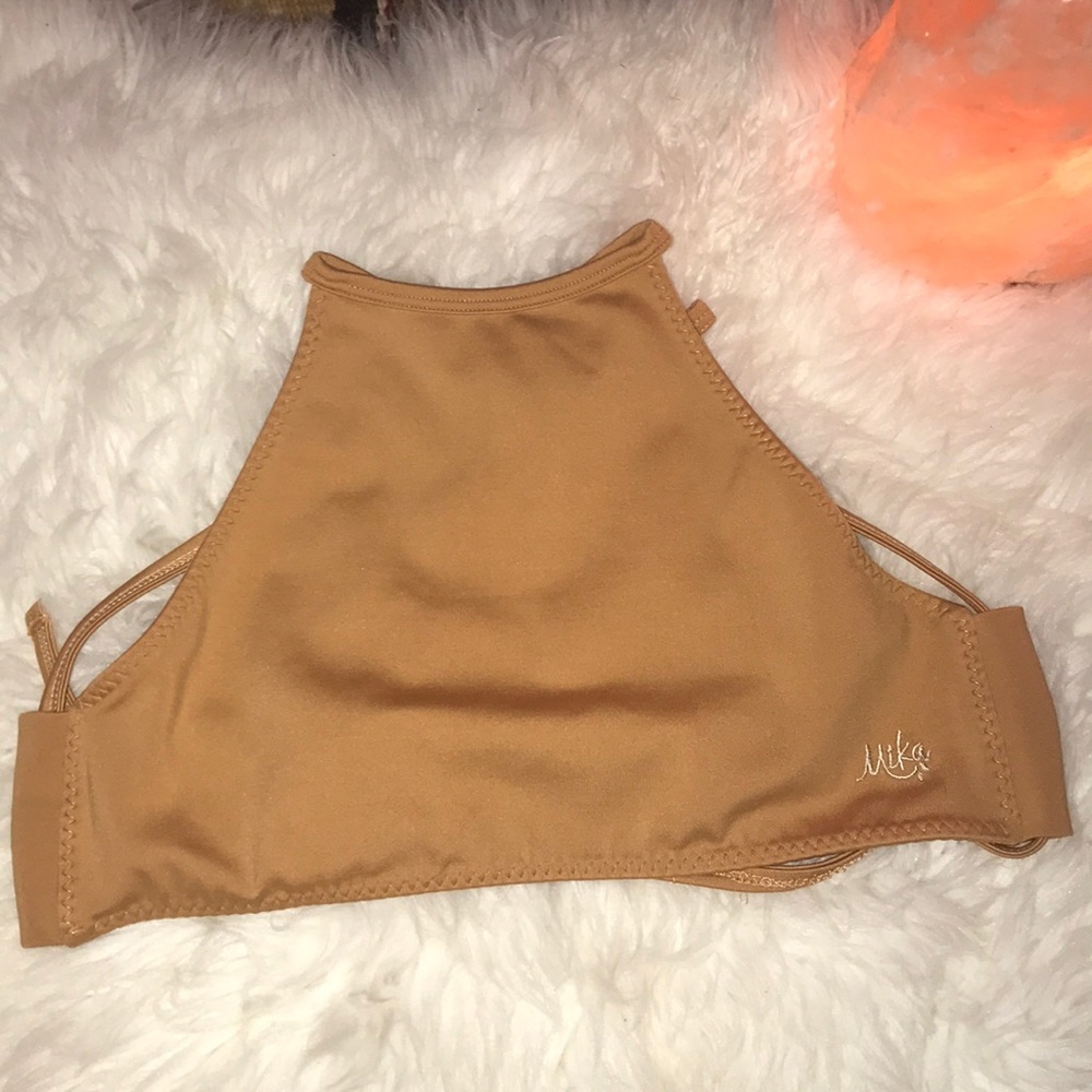 Mika halter top yoga bra